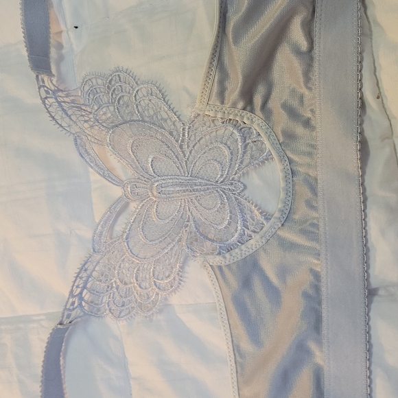 Front closure bra - Picture 3 of 8